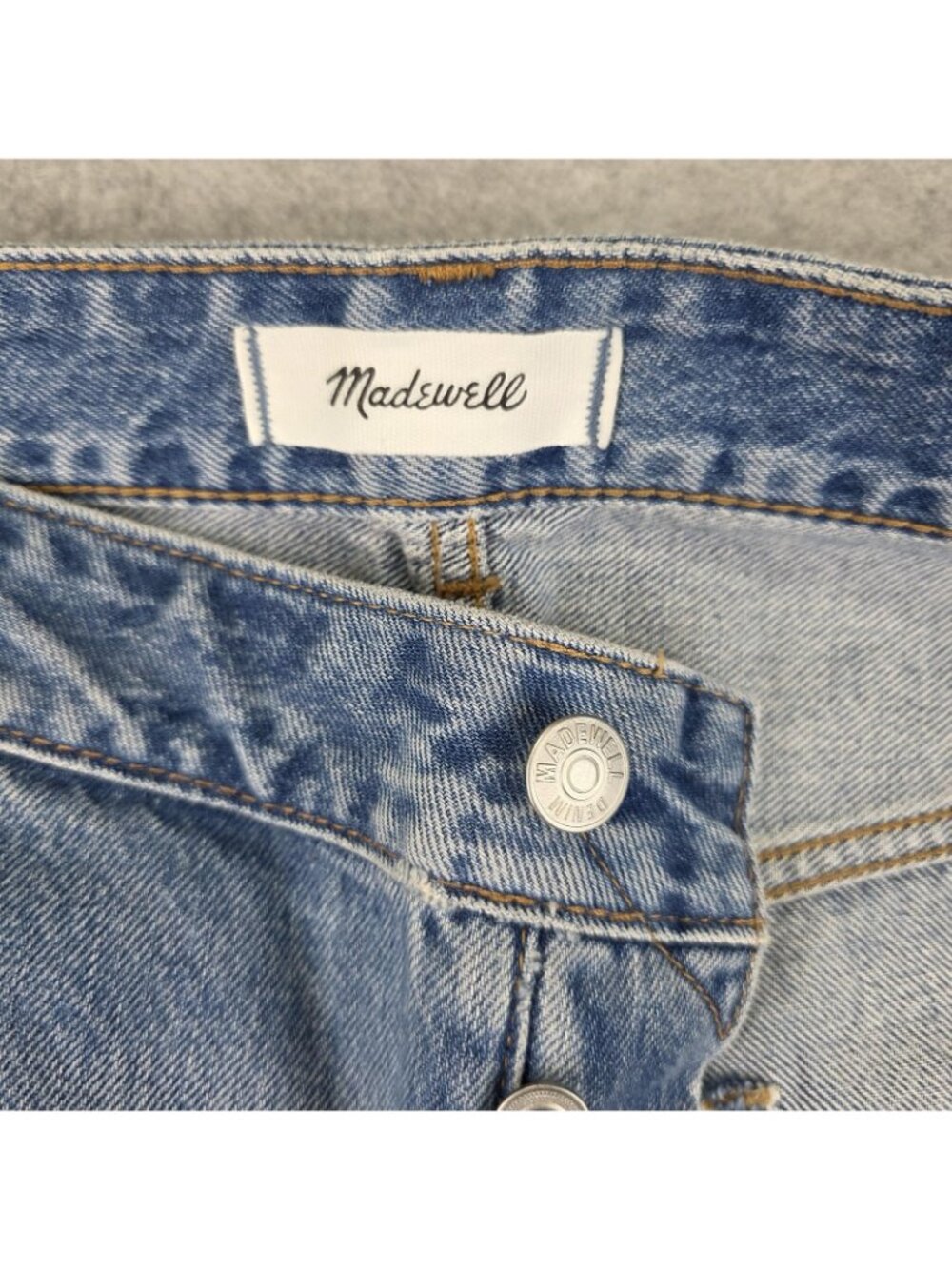 Madewell Curvy Dean Easy Straight Jeans Womens 33 NWT Light Wash Distressed - Picture 5 of 12